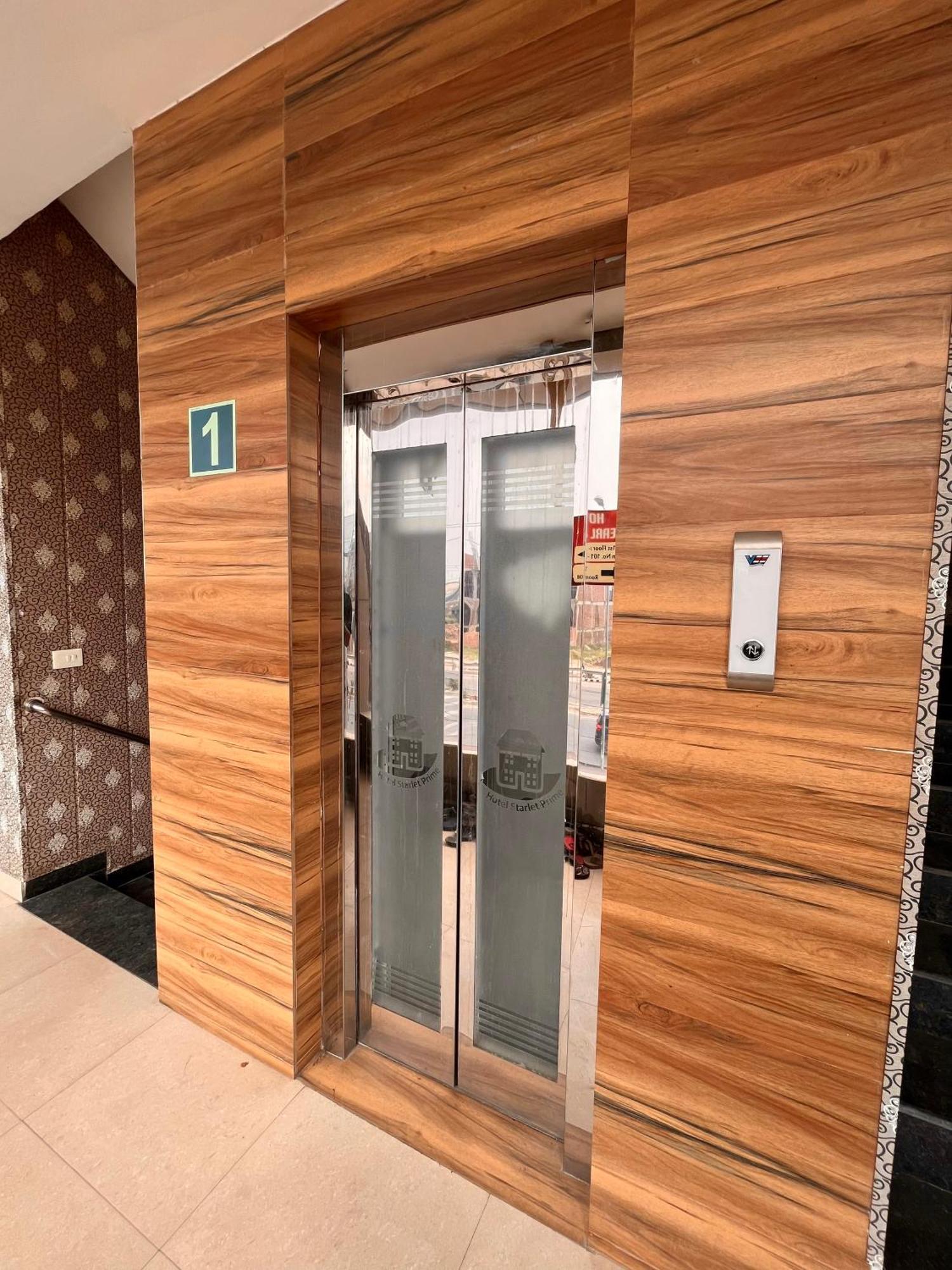 Hotel The Pearl Grand - Top Rated ! Most Awarded ! Parking ! Lift ! Luxury Rooms ! Best Selling Zirakpur Экстерьер фото